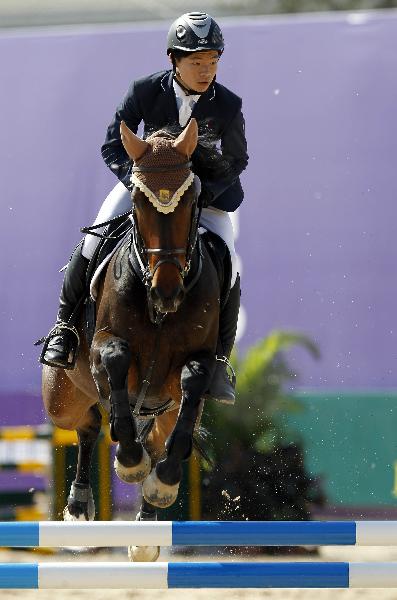 感受中國(guó)力量中國(guó)馬術(shù)亮相世界賽場(chǎng)