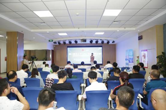 瞿佳、許海峰等大咖現(xiàn)場對話 共同探討青少年眼健康話題