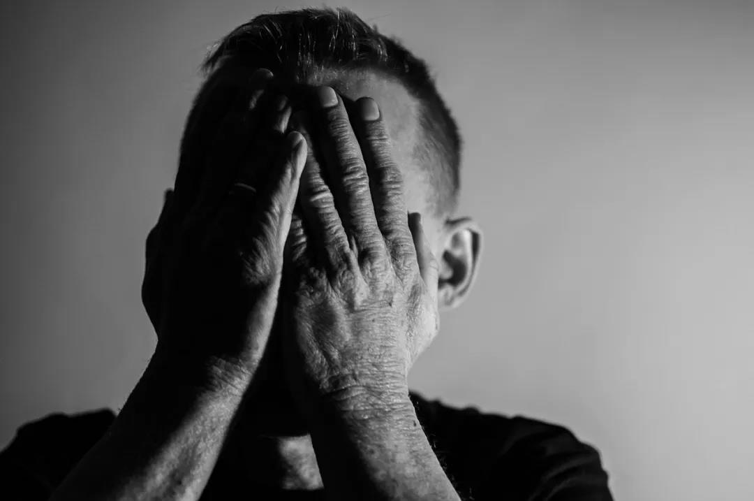 白內(nèi)障高發(fā)人群不再是中老年專利，來看看如何科學(xué)防護(hù)！